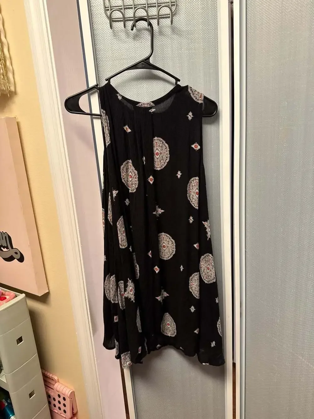 Free People Black Medallion Print Keyhole Sleeveless Swing Dress XS - Picture 3 of 3